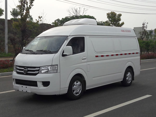 “福田风景G7面包冷藏车”