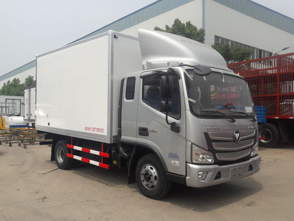 福田欧马可S1排半冷藏车