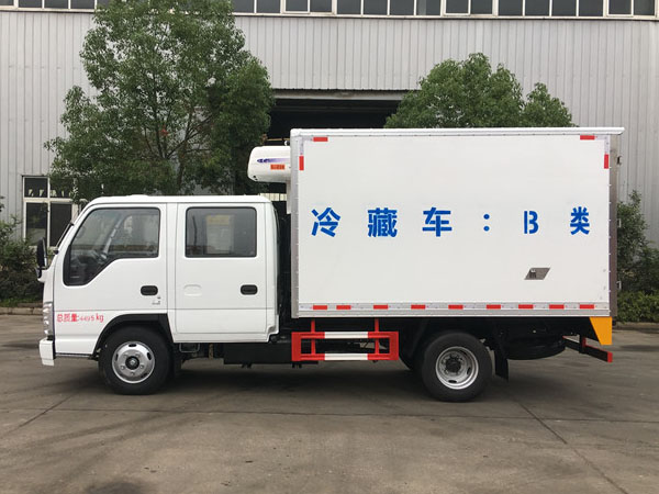 五十铃双排冷藏车