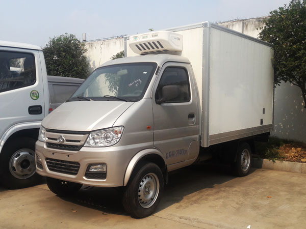“长安新豹冷藏车2.6米冷藏车”