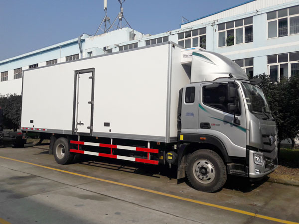 福田伽途面包冷藏车 