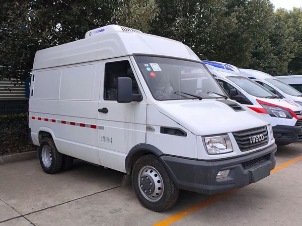 依维柯得意V35冷藏车