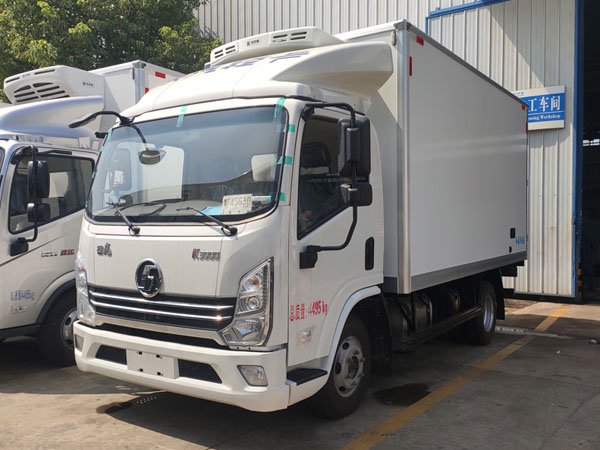 陕汽德龙K3000冷藏车