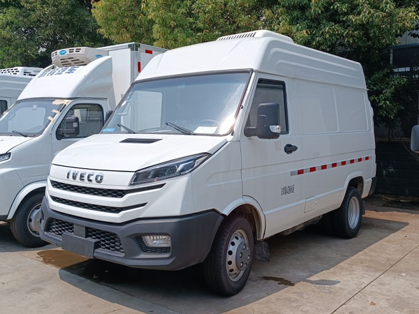 依维柯V35冷藏车