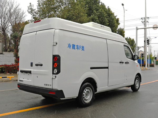 吉利远程星享V6E纯电动冷藏车