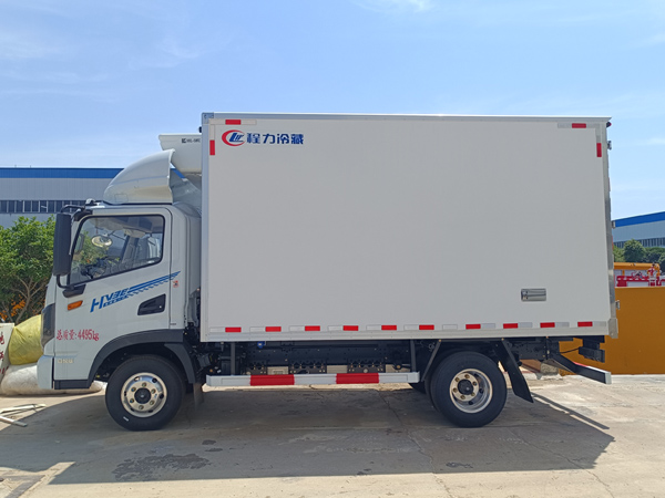 东风华神HV3E冷藏车