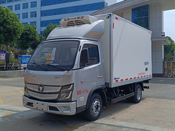 福田欧马可X卡冷藏车