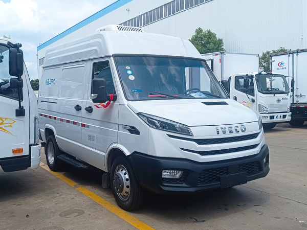 依维柯得意V35冷藏车