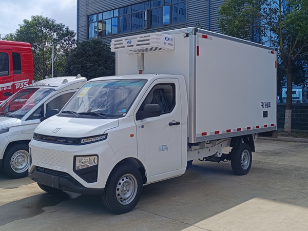 吉利远程F1E冷藏车
