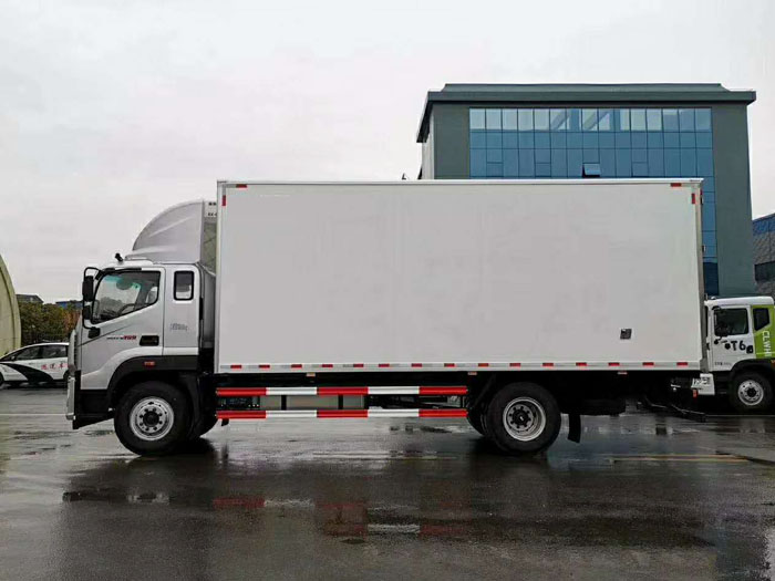 福田奥铃大黄蜂冷藏车， 奥铃大黄蜂6.8米冷藏车