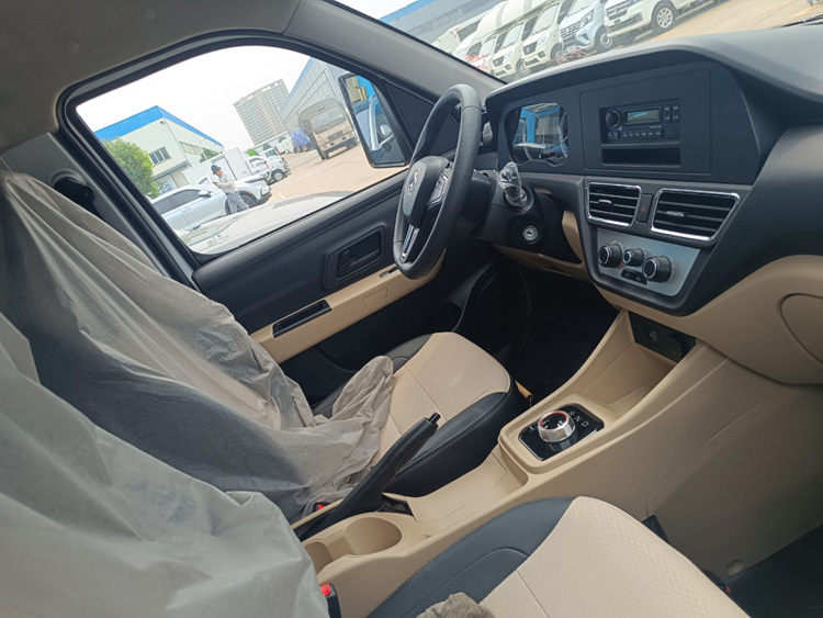 长安新豹T3 EV冷藏车，长安新豹T3 PLUS EV冷藏车，长安T3纯电动小型冷藏车，长安新豹T3纯电动冷藏车