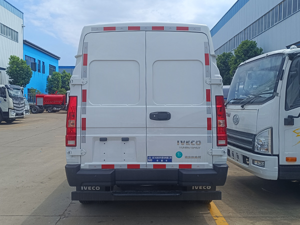 依维柯得意V35冷藏车，依维柯新得意冷藏车，依维柯V35冷藏车，依维柯面包冷藏车