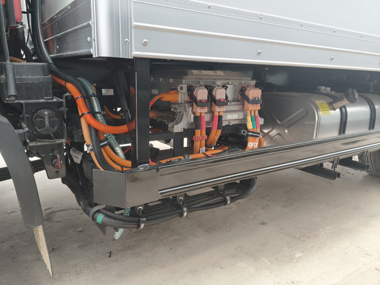 吉利远程星智H8M甲醇增程式冷藏车，吉利远程星智H8M甲醇增程式混动冷藏车，吉利远程星智H8M冷藏车，吉利远程星智H8M甲醇冷藏车，吉利远程星智H8M醇氢电动冷藏车